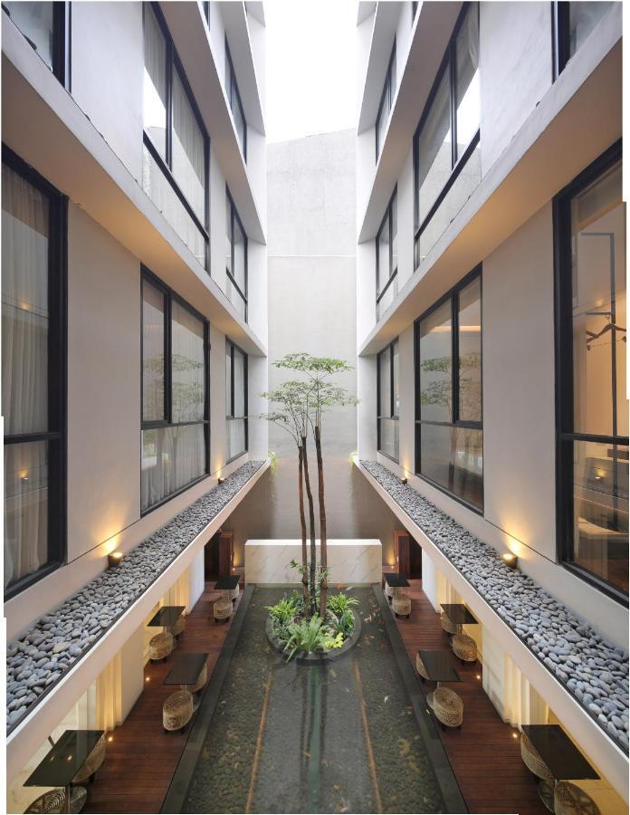 Delua Hotel Jakarta Exterior photo